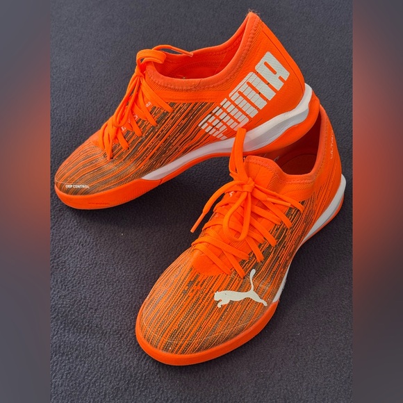 Puma Soccer Shoes Indoor- Kids Size 7 - Picture 9 of 13